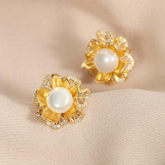925 needle elegant gold flower pearl studs earrings