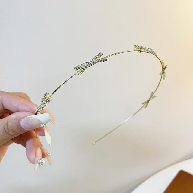 Elegant tiny pearl metal thin headband