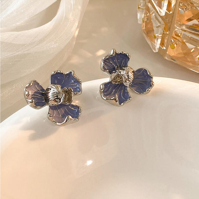 Sweet enamel blut color three petal flower studs earrings