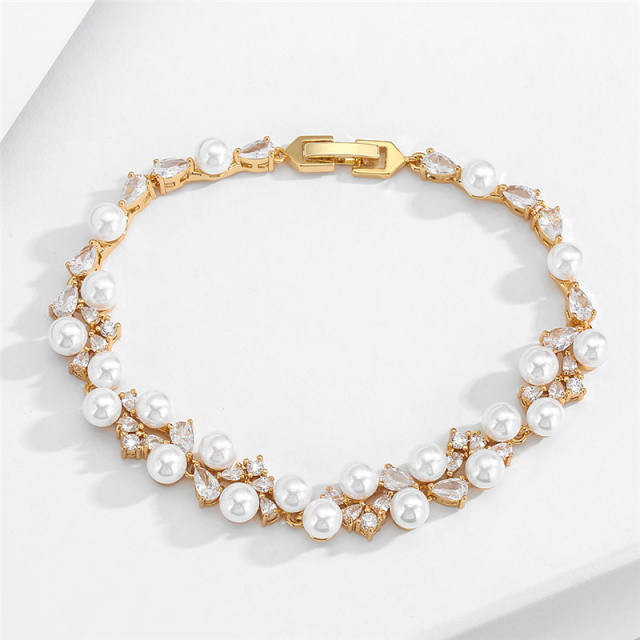 Elegant cubic zircon pearl copper bracelet