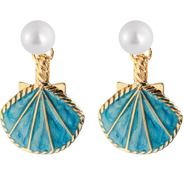 Boho beach trend color shell pearl earrings