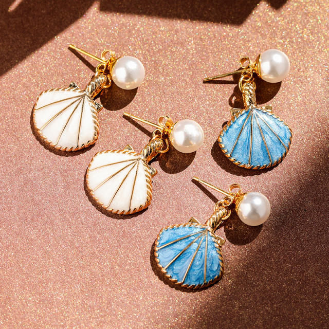Boho beach trend color shell pearl earrings