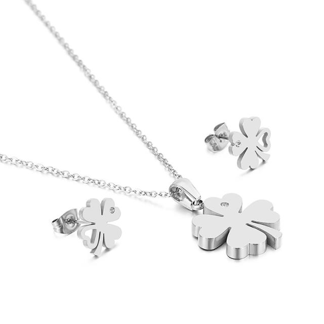 Sweet clover stainless steel necklace set