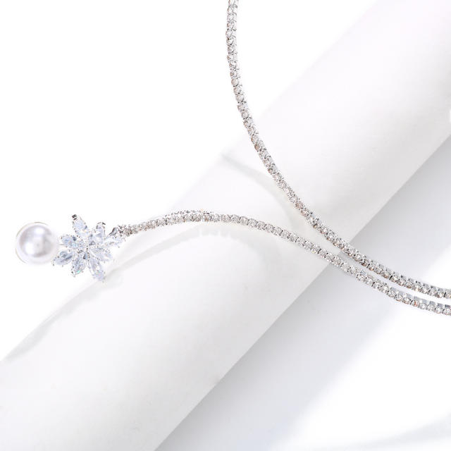 Elegant pearl diamond choker necklace