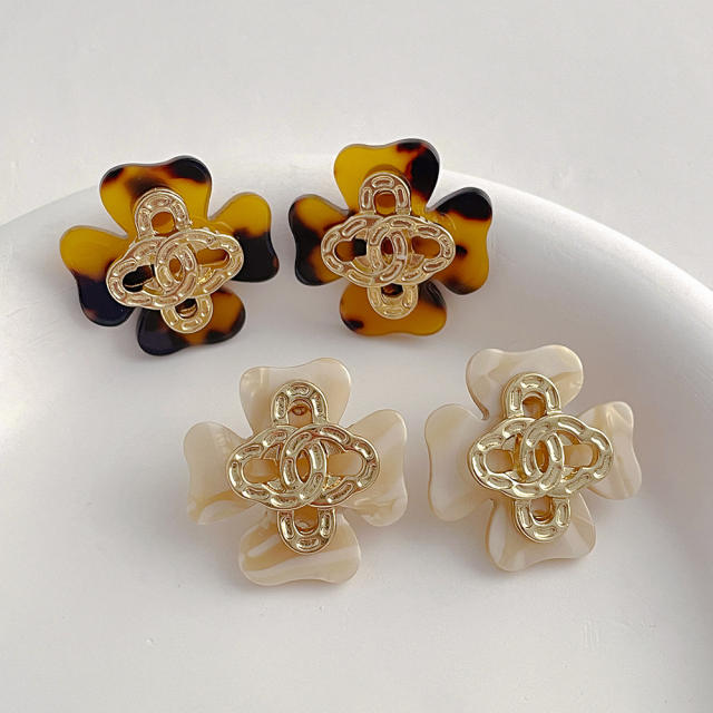 Concise acrylic flower real gold plated copper studs earrings