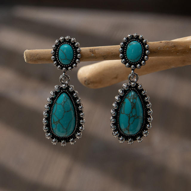 Vintage holiday Turquoise drop earrings