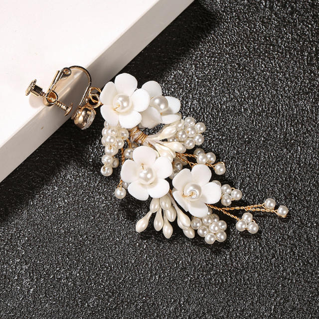 Korean fashion ceramics flower pearl wedding earrings