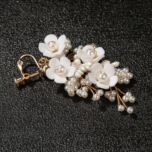 Korean fashion ceramics flower pearl wedding earrings