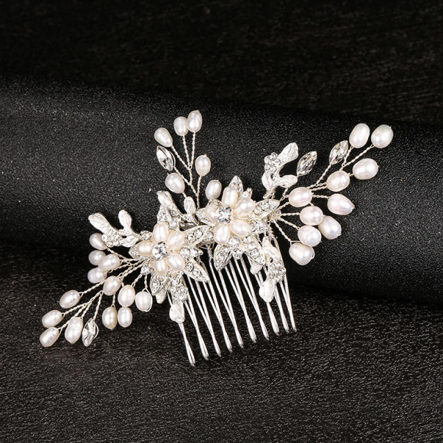Handmade pearl rhinestone flower wedding hair combs