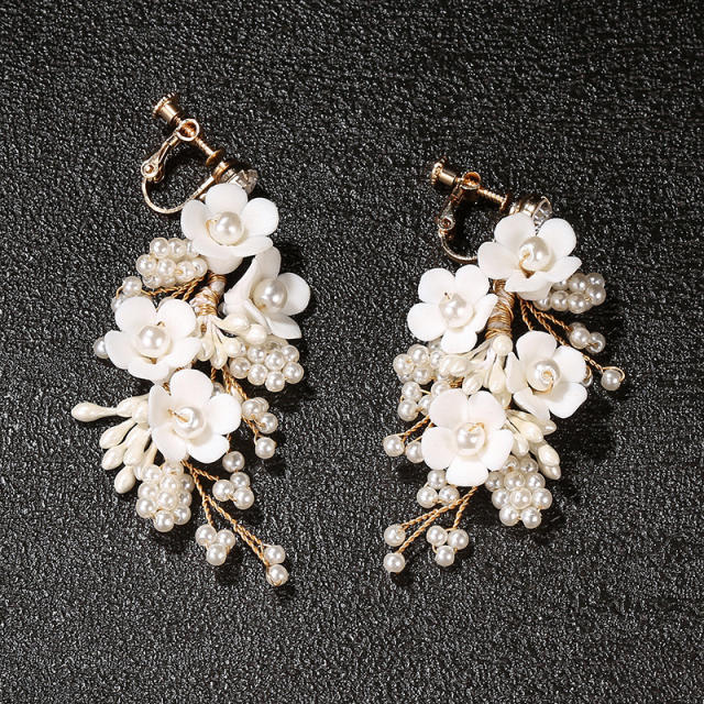 Korean fashion ceramics flower pearl wedding earrings