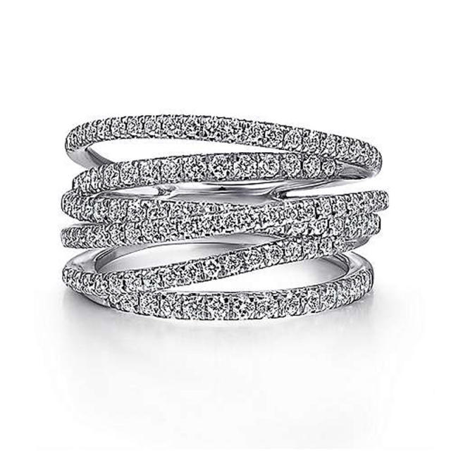 Vintage rope design diamond rings