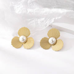 Elegant three petal flower pearl stainless steel earrings