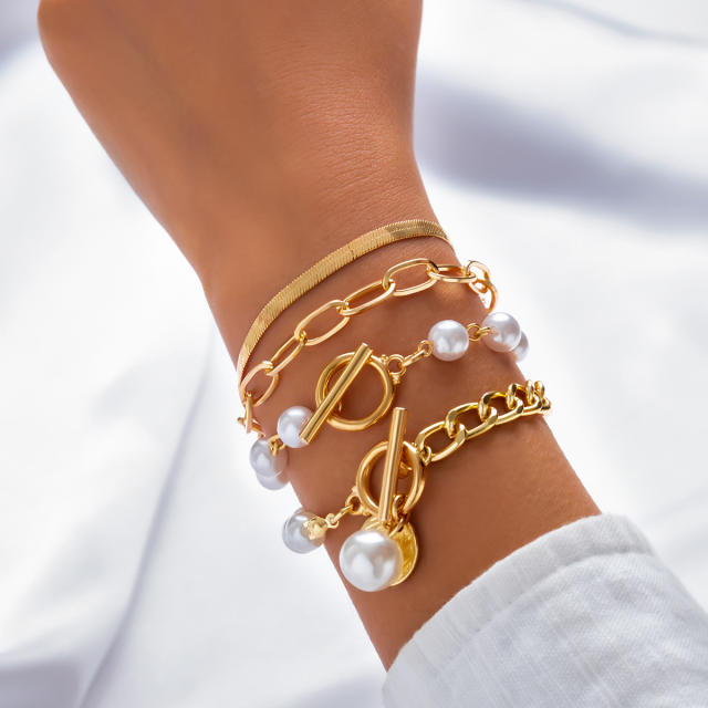 Vintage faux pearl alloy chain layer bracelet