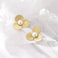 Elegant three petal flower pearl stainless steel earrings