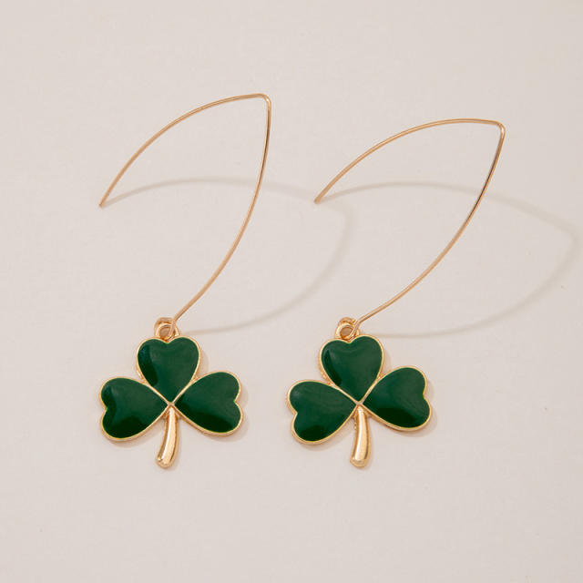 Green color clover alloy earrings