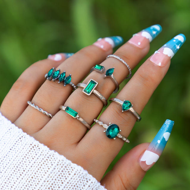 8pcs Green color rhinestone alloy stackable rings