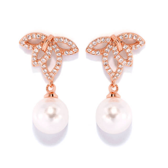 Creative hollow leaf cubic zircon pearl copper earrings