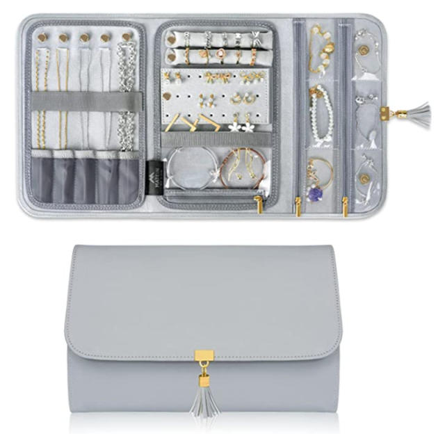 Large capacity portable jewelry storage bag