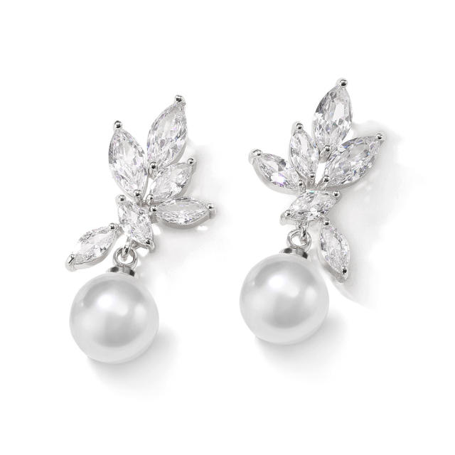 Elegant cubic zircon pearl diamond earrings
