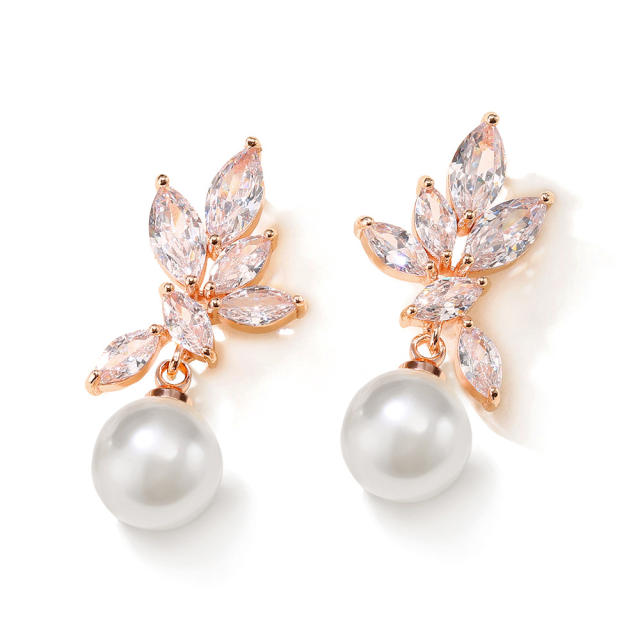 Elegant cubic zircon pearl diamond earrings