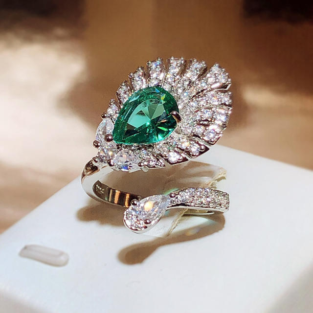 Luxury green cubic zircon statement peacock rings