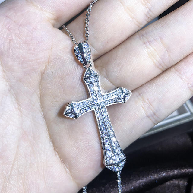 Luxury diamond cross necklace