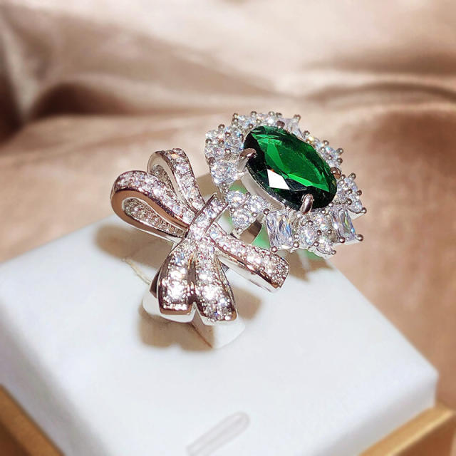 Luxury emerald statement diamond bow adjustable rings