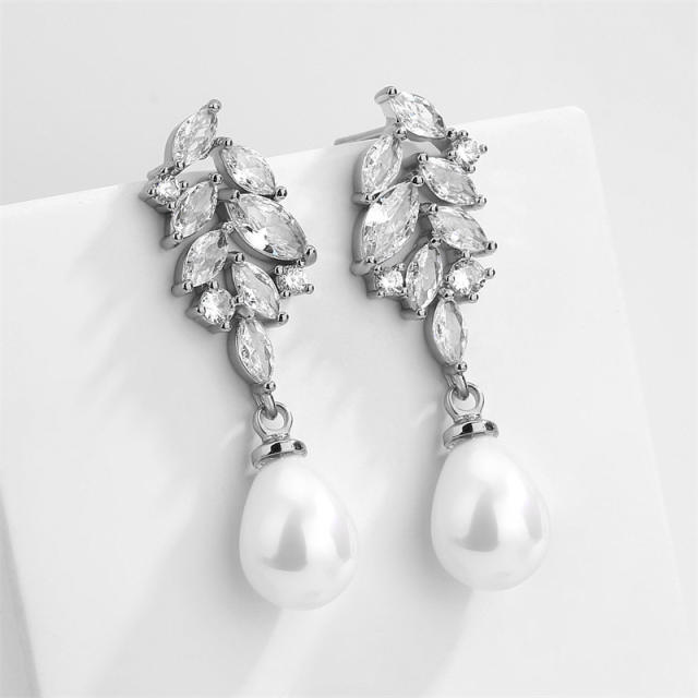 Chic design cubic zircon leaf pearl drop diamond earrings