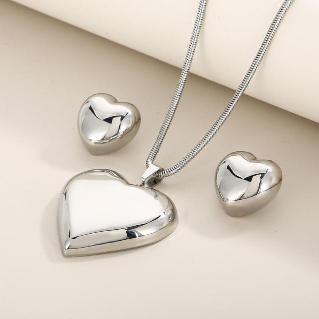 Elegant stainless steel heart ball necklace set
