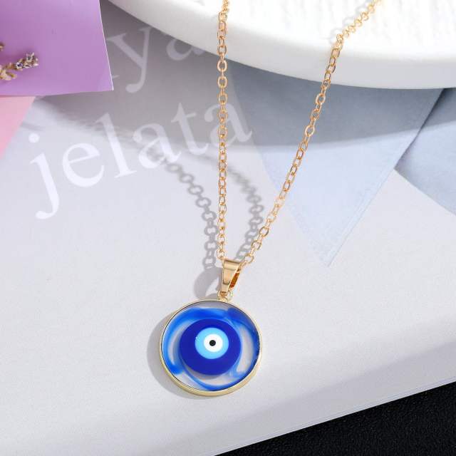 Classic blue evil eye pendant necklace