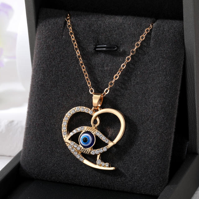 Alloy evil eye pendant necklace