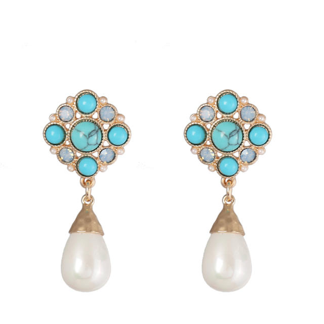 Vintage palace trend pearl drop earrings