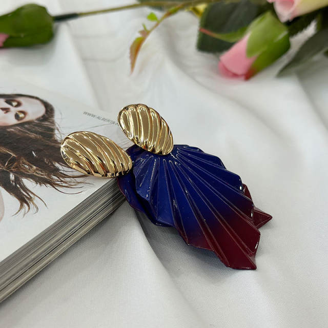 Personality Gradient color leaf earrings