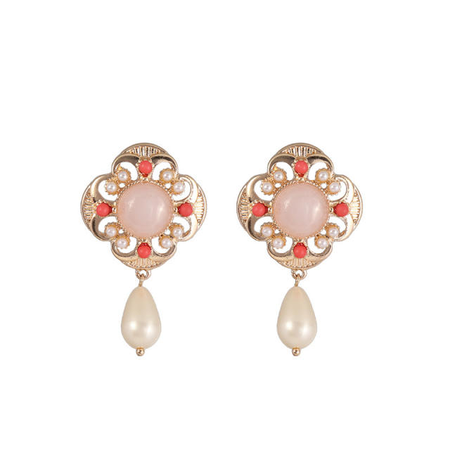 Vintage palace trend pearl drop earrings