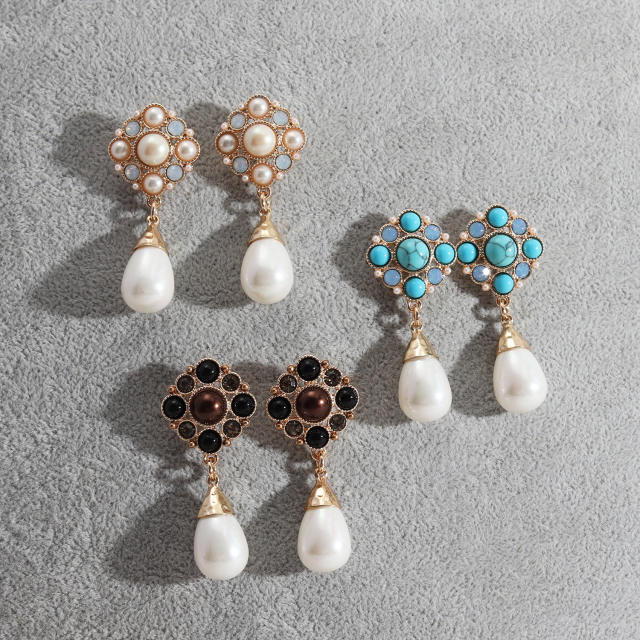 Vintage palace trend pearl drop earrings