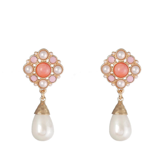 Vintage palace trend pearl drop earrings