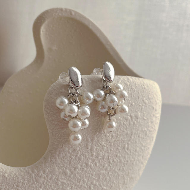 Korean fashion pearl earrings