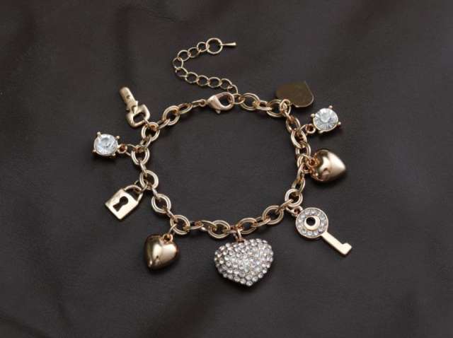 Hot sale heart key charm bracelet