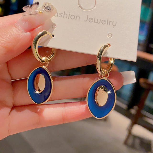 Occident fashion enamel oval huggie earrings