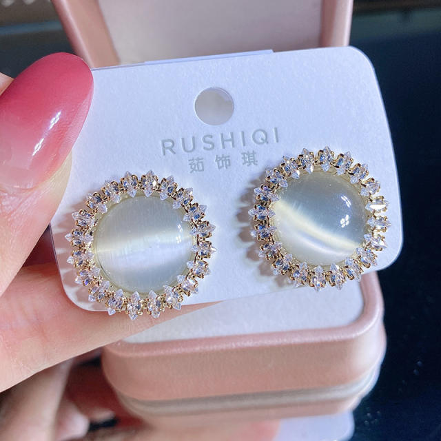 Chic design round shape opal stone studs earrings