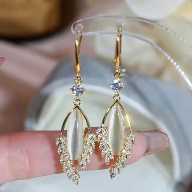 Luxury opal stone dangle earrings