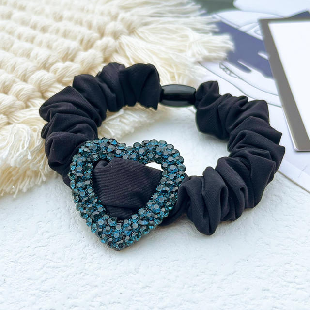 Luxury color crystal hollow heart velvet black scrunchies