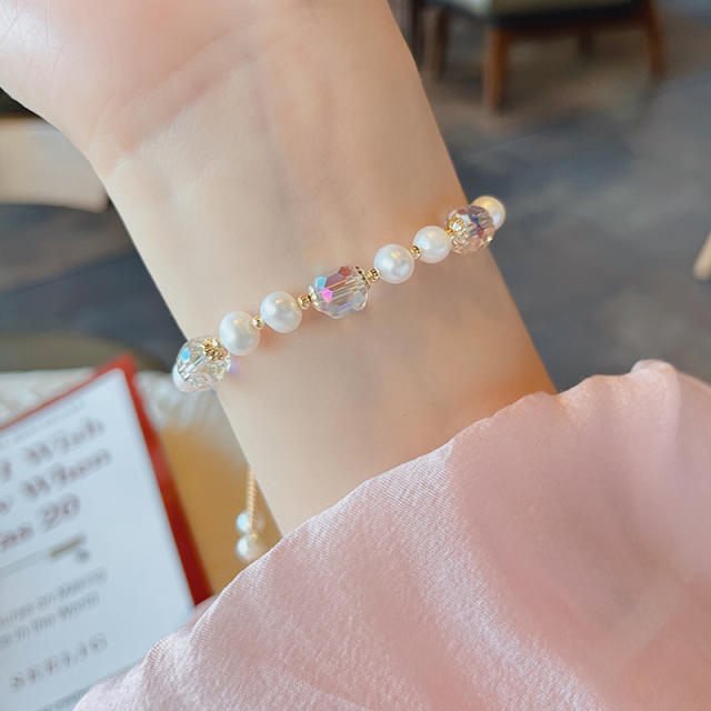Elegant light pink water pearl bead bracelet