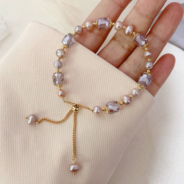 Elegant light pink water pearl bead bracelet