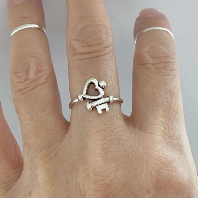 Simple key heart white copper adjustable rings