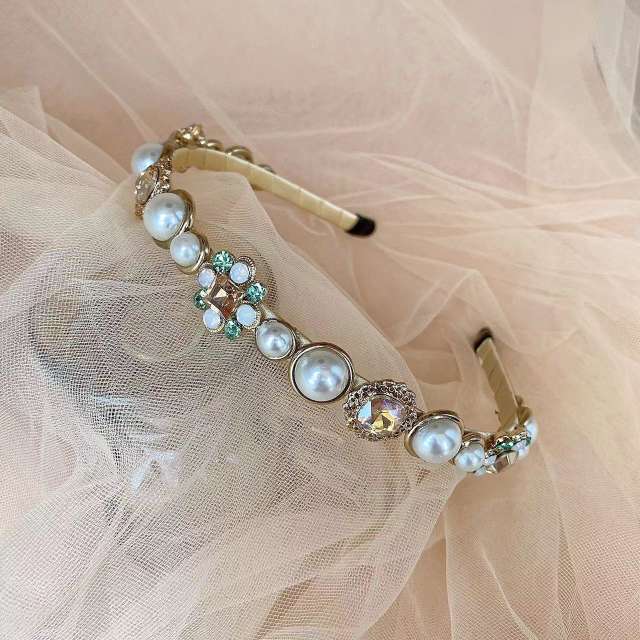Korean fashion delicate crystal pearl statement headband