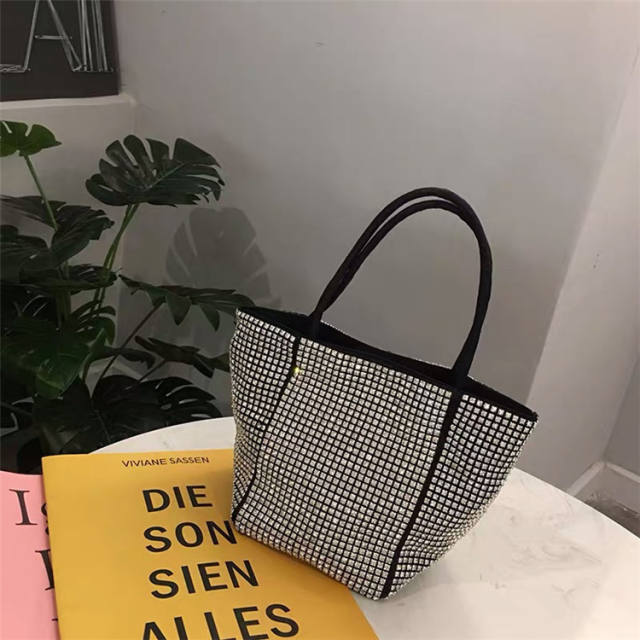 Delicate diamond small size tote bag