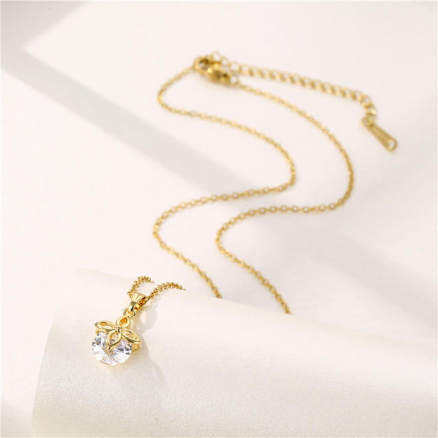 Korean fashion diamond clover stainless steel chain necklace