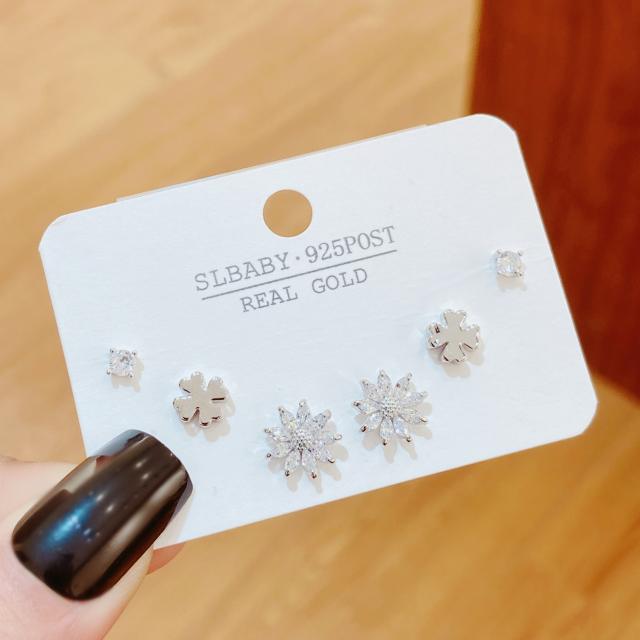 Chic design diamond snowflake copper ear studs set