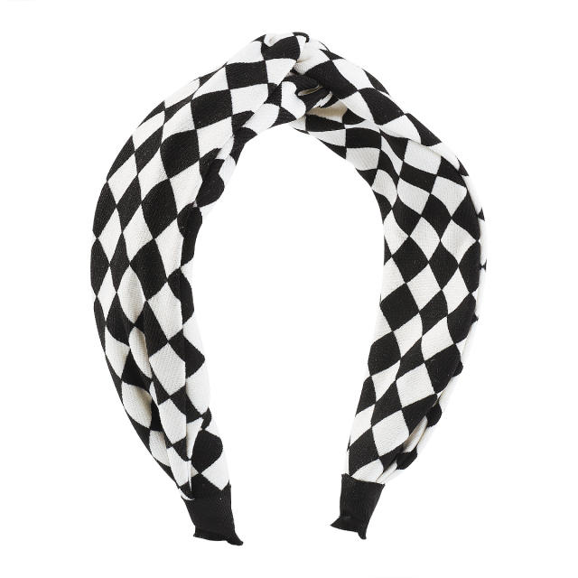 Vintage checkered pattern knotted headband